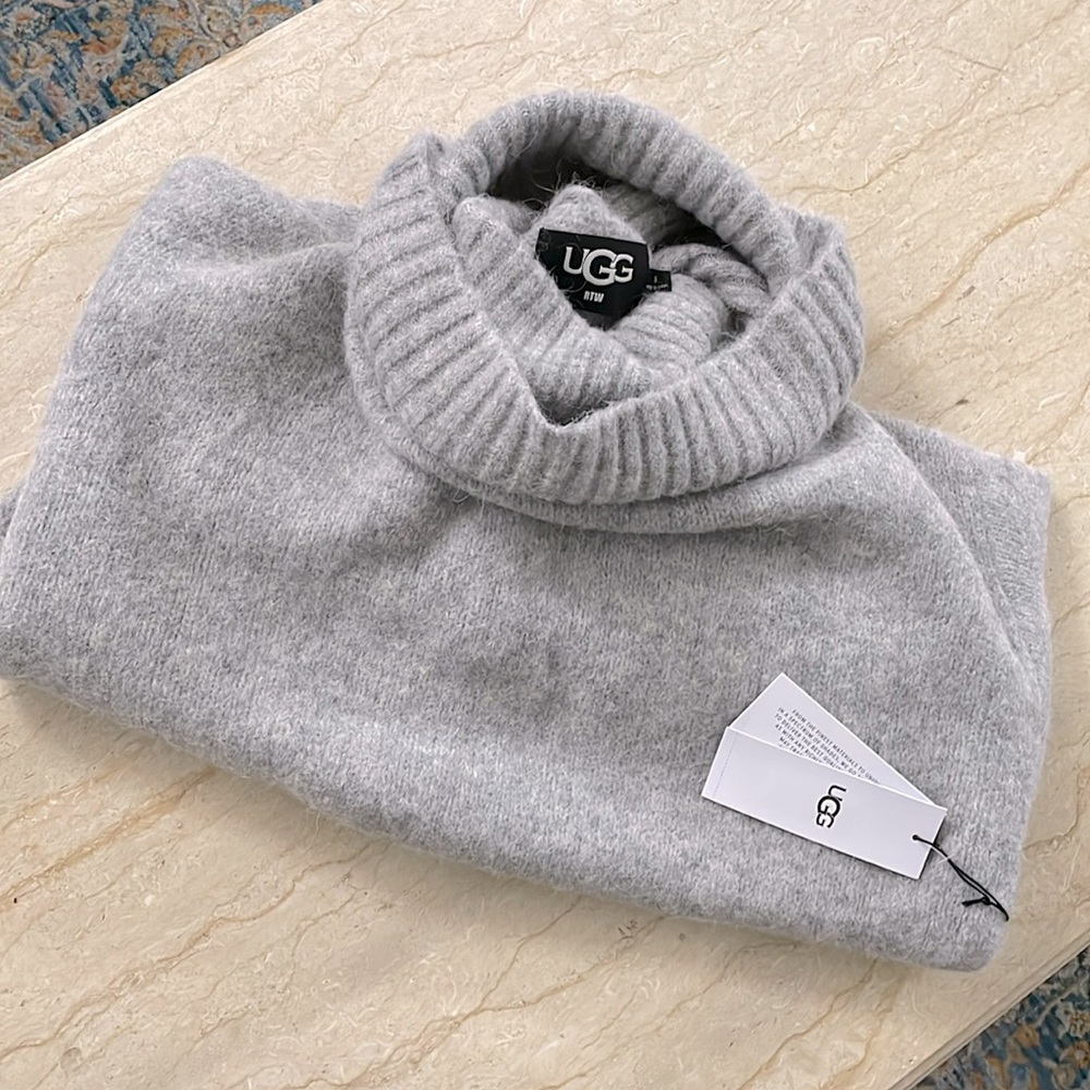 NWT UGG Women’s Lylah Rollneck Sweater. S